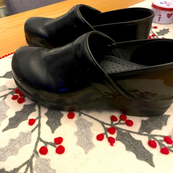 Dansko Shoes - Dansko Black Slip-ons!